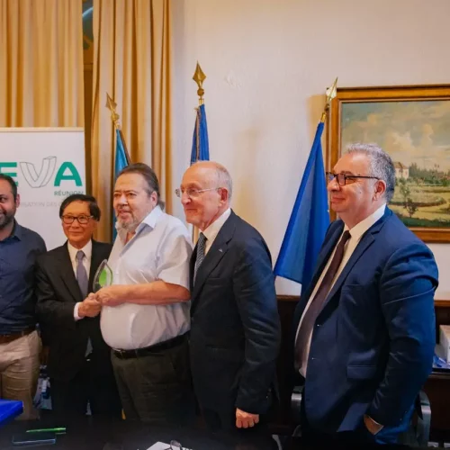 Remise-de-trophée-Runeva